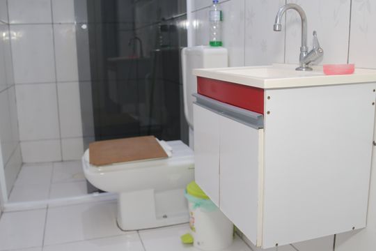 Banheiro de casa para alugar com 3 quartos, 150m² em Itaquera, São Paulo