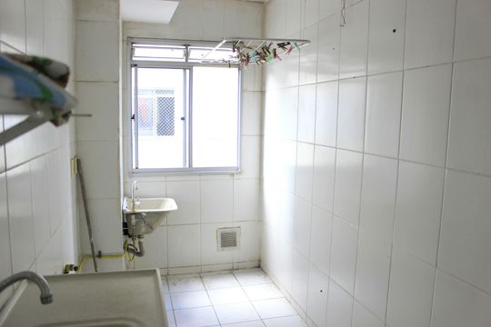 Cozinha com lavanderia  de apartamento para alugar com 2 quartos, 42m² em Mikail Ii, Guarulhos