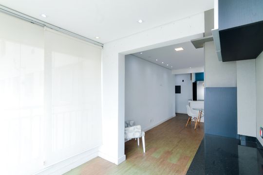 Sala  de apartamento para alugar com 2 quartos, 69m² em Vila Gopouva, Guarulhos