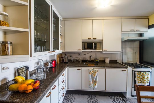 Cozinha de apartamento para alugar com 3 quartos, 168m² em Alphaville Industrial, Barueri