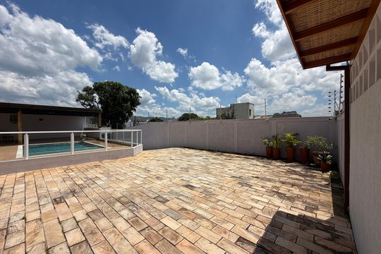 Garagem de casa à venda com 4 quartos, 325m² em Vila Arens/vila Progresso, Jundiaí