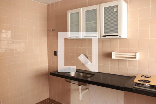 Cozinha e Área de Serviço de apartamento para alugar com 1 quarto, 40m² em Centro, Goiânia