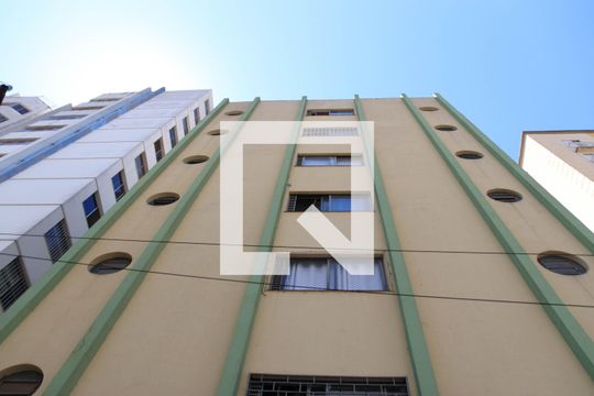 Fachada de apartamento para alugar com 1 quarto, 40m² em Centro, Goiânia