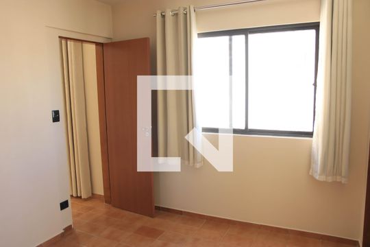 Suíte de apartamento para alugar com 1 quarto, 40m² em Centro, Goiânia