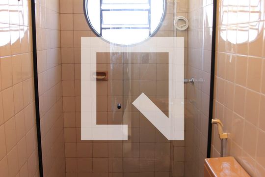 Banheiro da Suíte de apartamento para alugar com 1 quarto, 40m² em Centro, Goiânia