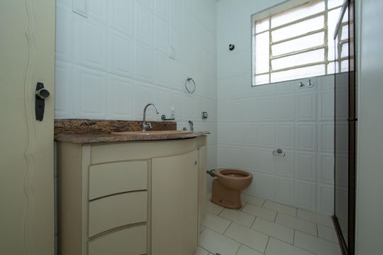 BANHEIRO de apartamento à venda com 3 quartos, 90m² em Centro, Belo Horizonte