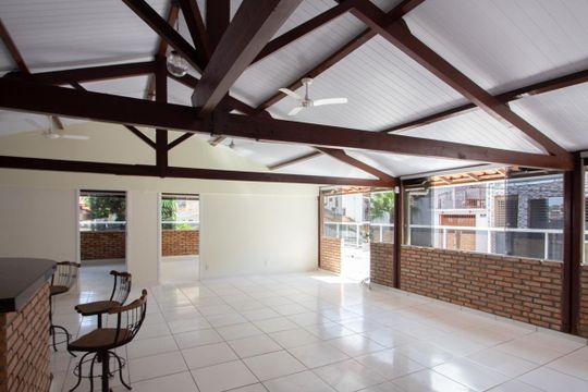Casa para alugar com 2 quartos, 220m² em Novo Glória, Belo Horizonte