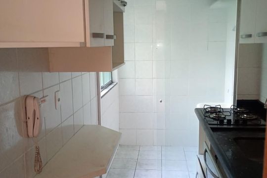 Cozinha de apartamento à venda com 2 quartos, 47m² em Jardim Arco-Iris, Diadema