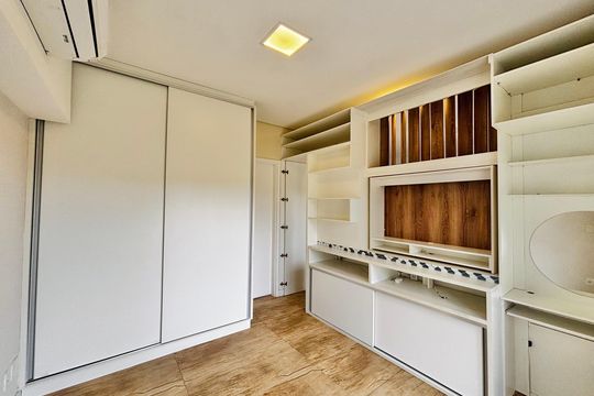 Apartamento para alugar com 1 quarto, 49m² em Centro Empresarial Tamboré, Santana de Parnaíba