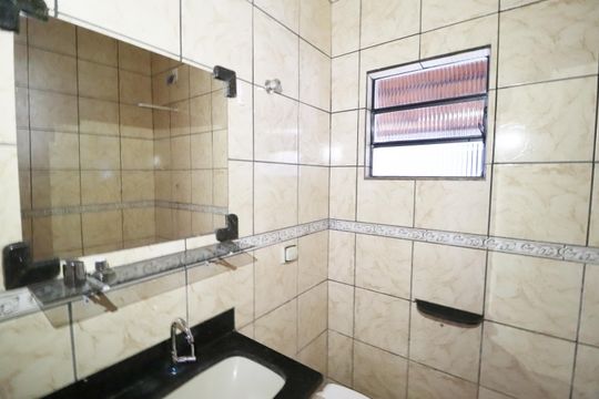 Banheiro Social de casa para alugar com 2 quartos, 130m² em São Jorge, Uberlândia