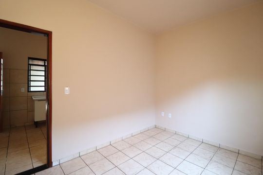 Quarto 2 de casa para alugar com 2 quartos, 130m² em São Jorge, Uberlândia