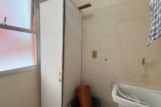 Área de Serviço de apartamento para alugar com 3 quartos, 92m² em Parque Enseada, Guarujá