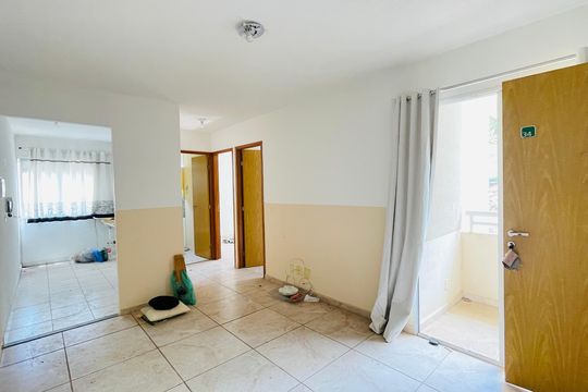 Sala de apartamento para alugar com 2 quartos, 39m² em Jardim Isis, Cotia