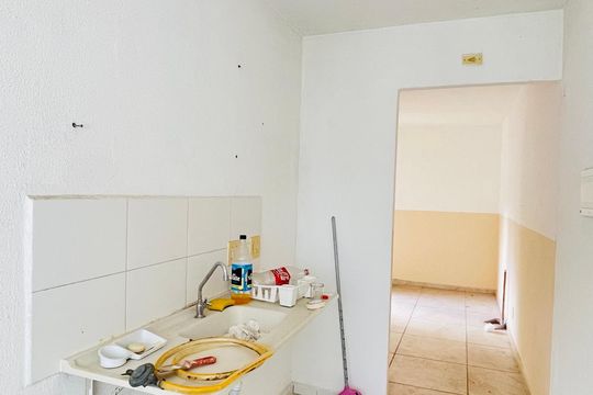 Cozinha de apartamento para alugar com 2 quartos, 39m² em Jardim Isis, Cotia