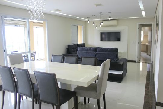 Apartamento para alugar com 3 quartos, 150m² em Vila Augusta, Guarulhos