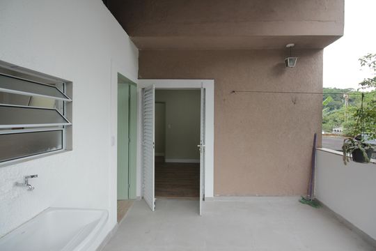 Área de Serviço de casa para alugar com 2 quartos, 95m² em Morro Nova Cintra, Santos