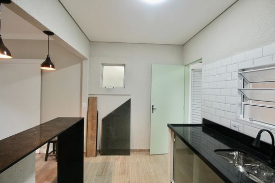 Cozinha de casa para alugar com 2 quartos, 95m² em Morro Nova Cintra, Santos