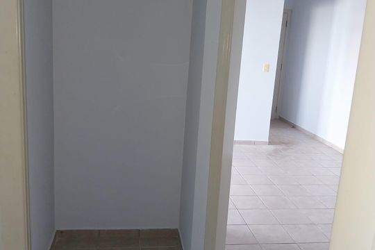 Corredor de apartamento para alugar com 2 quartos, 75m² em Santa Rosa, Vinhedo