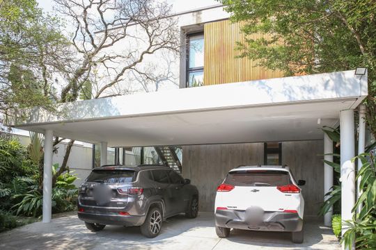Garagem de casa à venda com 4 quartos, 405m² em Alto da Lapa, São Paulo