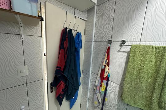 Banheiro de apartamento para alugar com 1 quarto, 22m² em Itararé, São Vicente