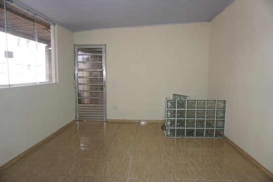 Casa para alugar com 2 quartos, 60m² em Chácaras Caxingui, Embu das Artes