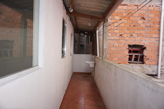 Varanda de casa para alugar com 2 quartos, 60m² em Chácaras Caxingui, Embu das Artes