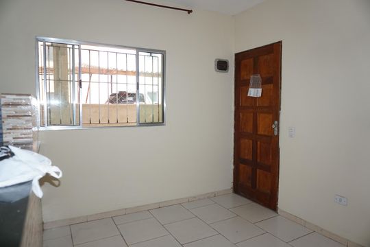 Cozinha de casa para alugar com 2 quartos, 60m² em Chácaras Caxingui, Embu das Artes