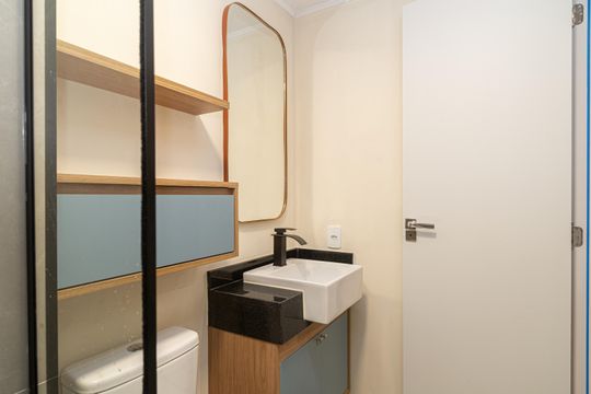 Banheiro de kitnet/studio para alugar com 1 quarto, 24m² em Consolação, São Paulo