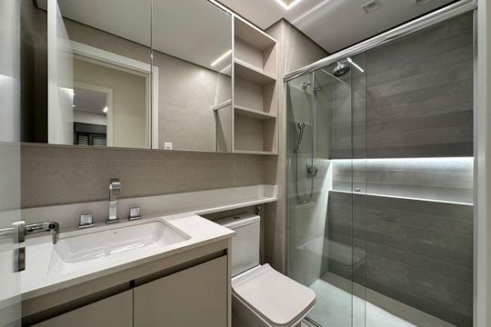 Banheiro de apartamento à venda com 2 quartos, 66m² em Jardim das Acacias, São Paulo