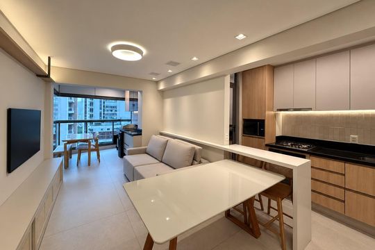 Cozinha de apartamento à venda com 2 quartos, 66m² em Jardim das Acacias, São Paulo
