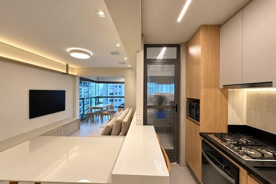 Cozinha de apartamento à venda com 2 quartos, 66m² em Jardim das Acacias, São Paulo