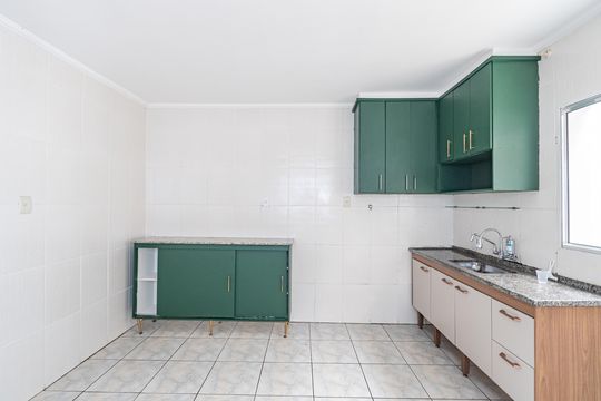 Cozinha de casa para alugar com 2 quartos, 90m² em Vila Brasilina, São Paulo