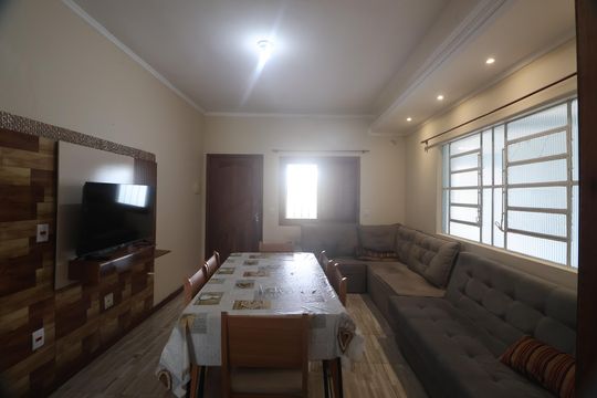 Sala de casa à venda com 2 quartos, 470m² em Harmonia, Canoas