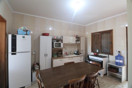Cozinha de casa à venda com 2 quartos, 470m² em Harmonia, Canoas