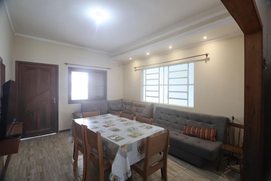 Casa à venda com 2 quartos, 470m² em Harmonia, Canoas