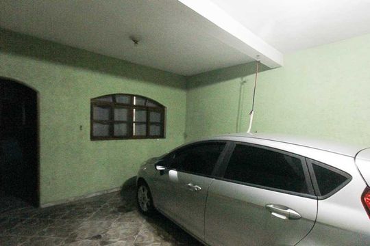 Garagem de casa para alugar com 3 quartos, 100m² em Jardim das Rosas (iguatemi), São Paulo