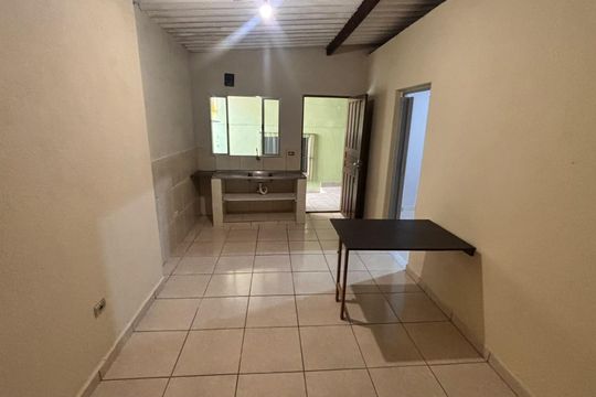 Cozinha de casa para alugar com 1 quarto, 32m² em Parque Turiguara, Cotia