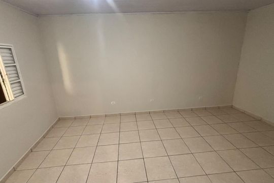 Quarto 1 de casa para alugar com 1 quarto, 32m² em Parque Turiguara, Cotia