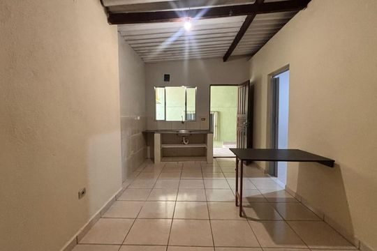 Cozinha de casa para alugar com 1 quarto, 32m² em Parque Turiguara, Cotia