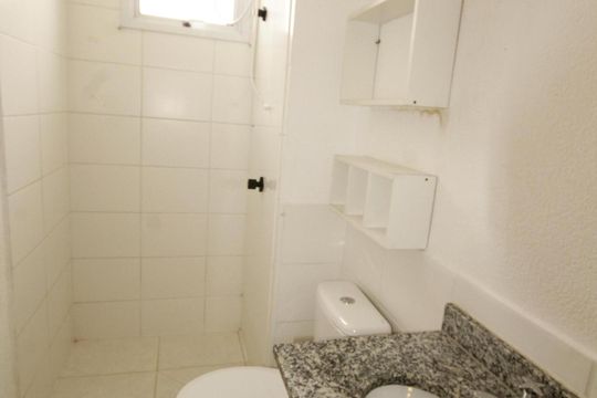 banheiro de apartamento à venda com 2 quartos, 54m² em Jardim Riacho das Pedras, Contagem