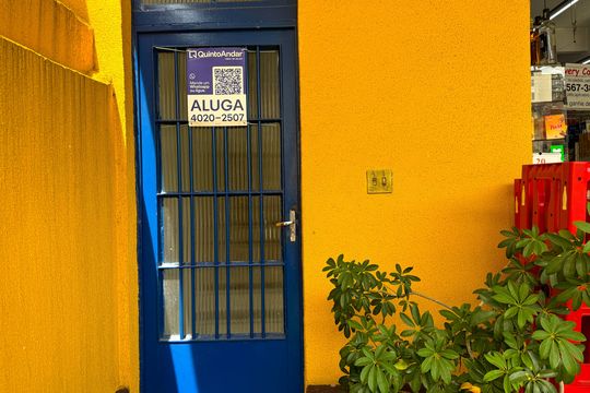 Plaquinha instalada dia 21 de outubro de 2026. Código da plaquinha: MVJT-299 de apartamento para alugar com 2 quartos, 118m² em Vila Palmeiras, São Paulo