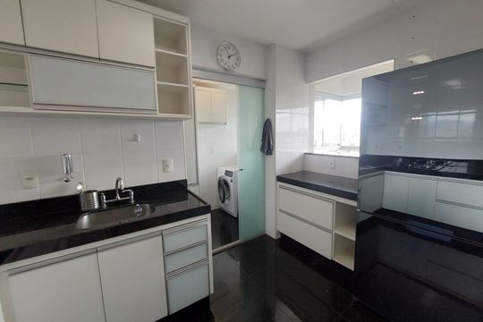 Cozinha de apartamento à venda com 3 quartos, 193m² em Palmares, Belo Horizonte