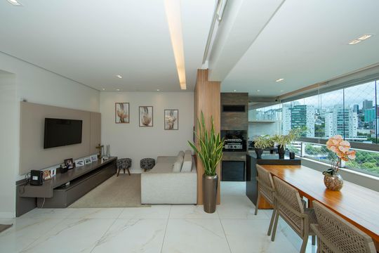 Apartamento para alugar com 4 quartos, 105m² em Estoril, Belo Horizonte