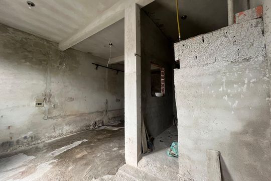 Garagem de casa à venda com 3 quartos, 305m² em Vila Yara, São Paulo
