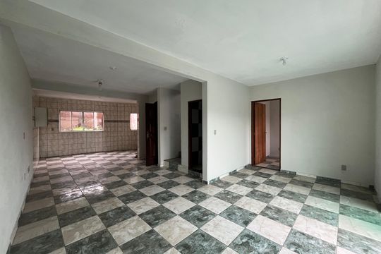 Casa à venda com 3 quartos, 305m² em Vila Yara, São Paulo