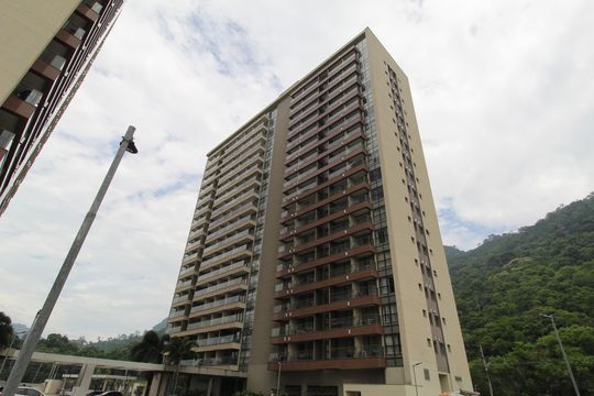Fachada do bloco de apartamento à venda com 2 quartos, 67m² em Barra Olímpica, Rio de Janeiro