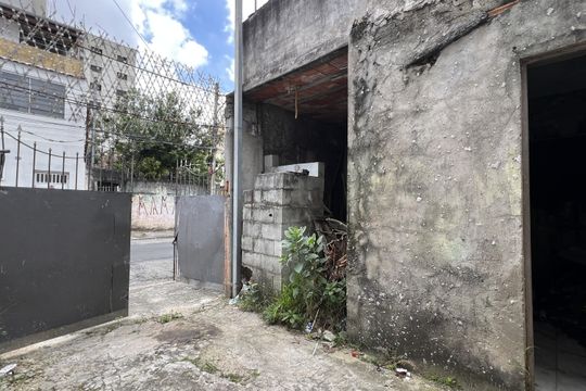 Área externa de casa à venda com 1 quarto, 220m² em Vila Galvão, Guarulhos