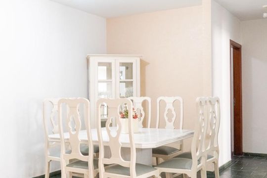Apartamento para alugar com 3 quartos, 169m² em Vila Alzira, Guarujá
