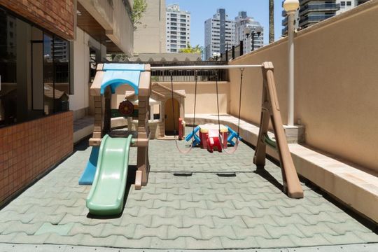 Apartamento para alugar com 3 quartos, 169m² em Vila Alzira, Guarujá
