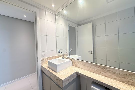 Banheiro de apartamento à venda com 2 quartos, 64m² em Vila Pirituba, São Paulo